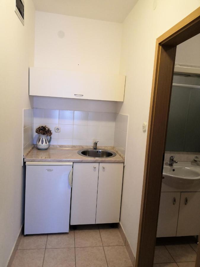 Laura And Nevio Apartments And Rooms 크레스 외부 사진
